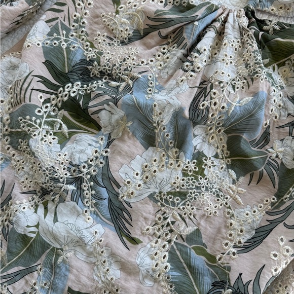 Gianni Bini Gorgeous Eyelet Dress! - Picture 8 of 11